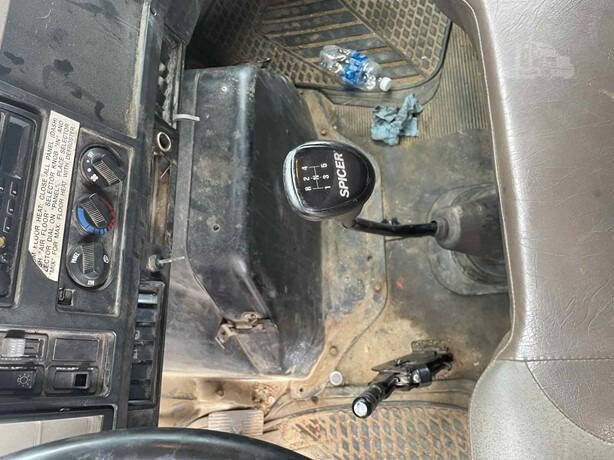 2001 International 4900