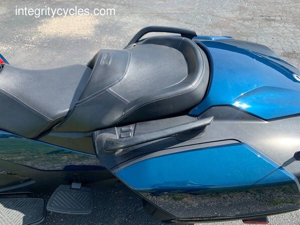 2021 Can-Am Spyder® RT SE6