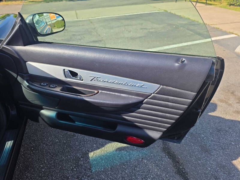 2003 Ford Thunderbird