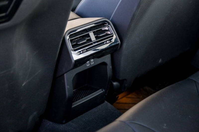 2025 BMW 5 Series 530i xDrive