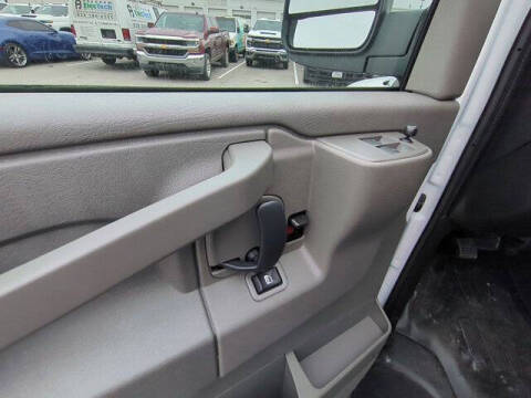 2025 Chevrolet Express 2500