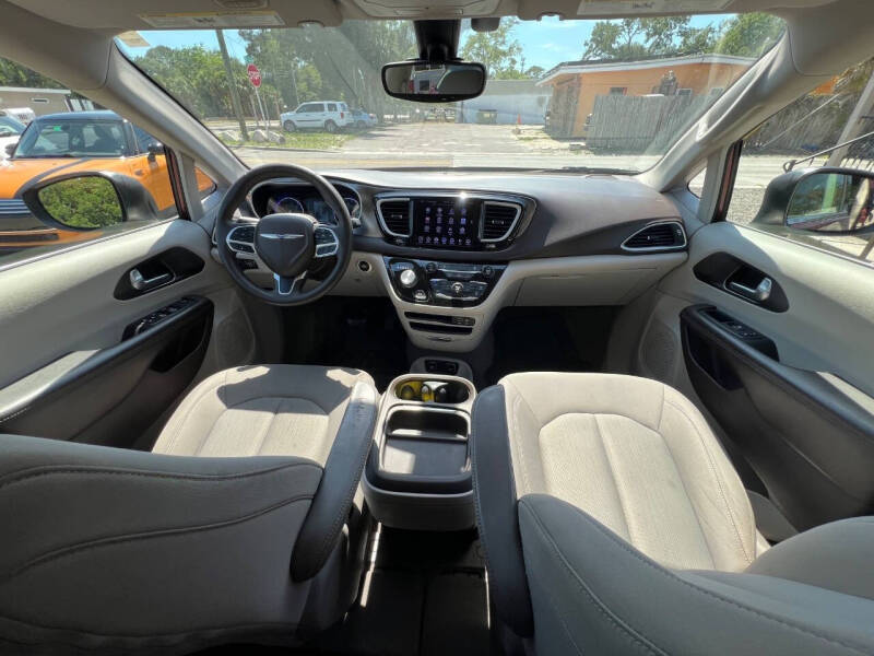 2017 Chrysler Pacifica Touring Plus