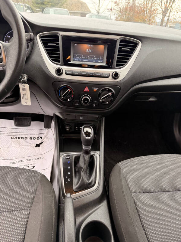 2020 Hyundai Accent SE