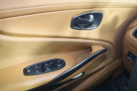 2023 Aston Martin DBX 707