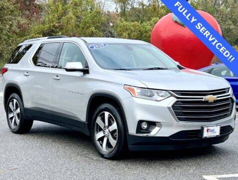 2018 Chevrolet Traverse for sale at APPLE HONDA in Riverhead NY