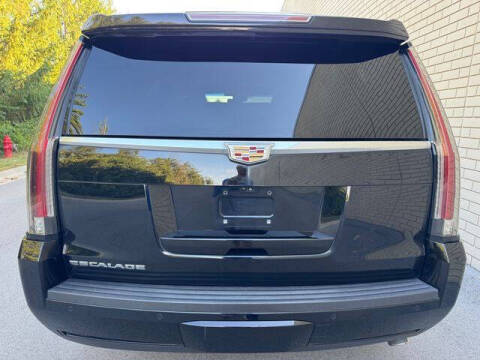 2017 Cadillac Escalade Luxury