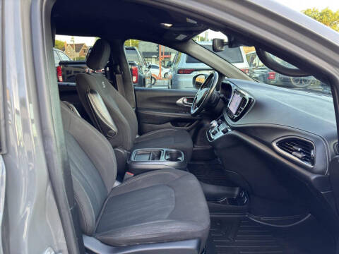 2021 Chrysler Pacifica Touring