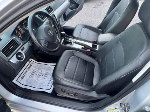 2012 Volkswagen Passat SE PZEV