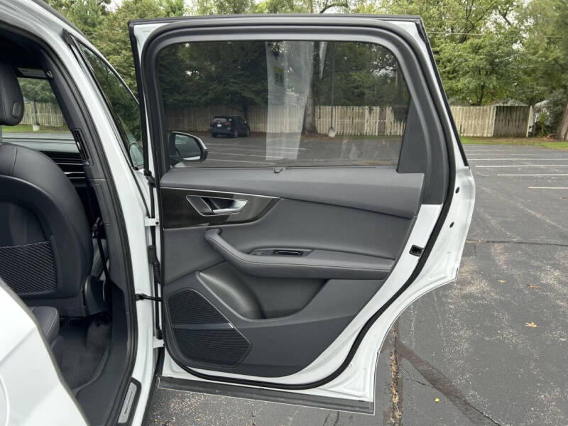 2025 Audi Q7 quattro Premium Plus 55 TFSI