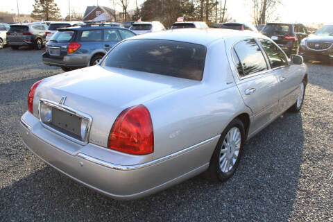2005 Lincoln Town Car Signature