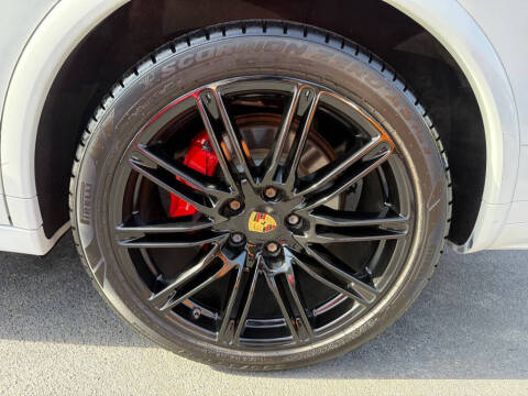 2017 Porsche Cayenne Turbo