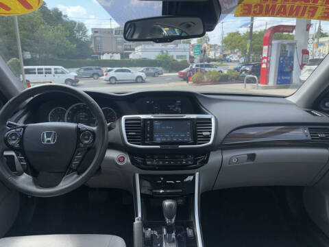 2017 Honda Accord EX-L w/Navi w/Honda Sensing