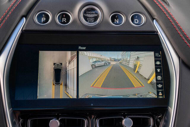 2021 Aston Martin DBX 21