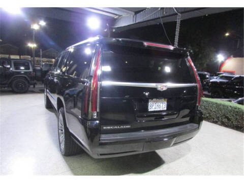 2018 Cadillac Escalade ESV Platinum