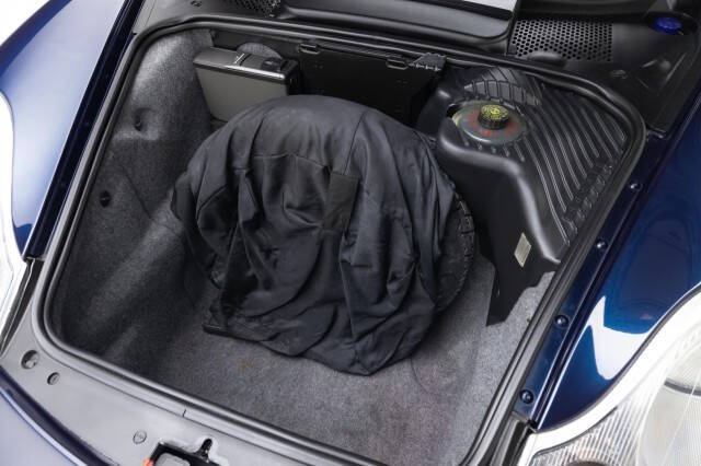 2000 Porsche 911 Carrera