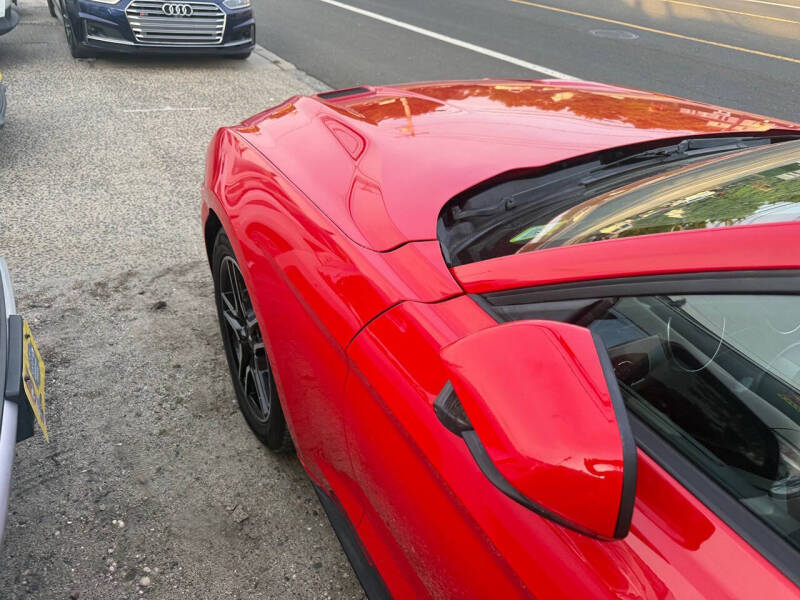 2020 Ford Mustang EcoBoost