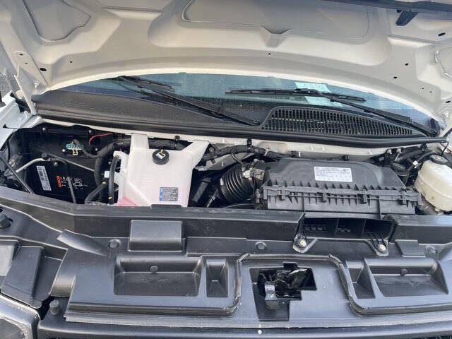 2025 Chevrolet Express 2500