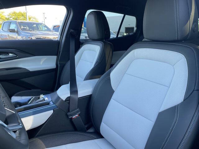 2026 Chevrolet Equinox EV LT 2