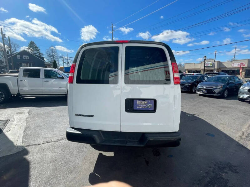 2018 Chevrolet Express 2500