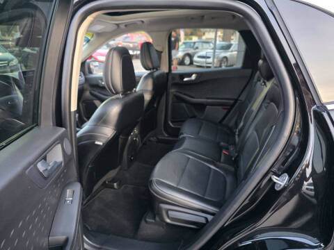 2020 Ford Escape Hybrid Titanium