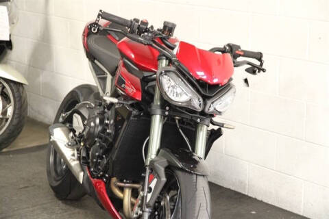 2024 Triumph STREET TRI