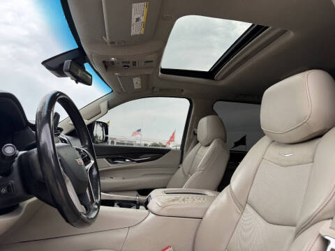 2018 Cadillac Escalade ESV Luxury