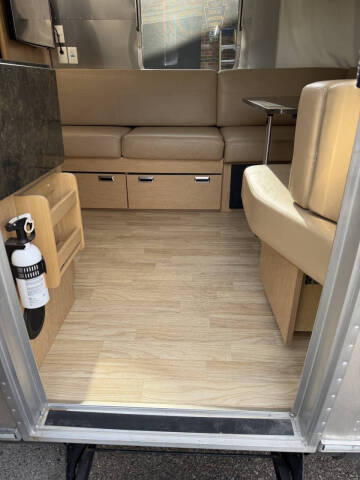 2016 Airstream 25FB