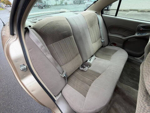 2004 Pontiac Grand Am SE1