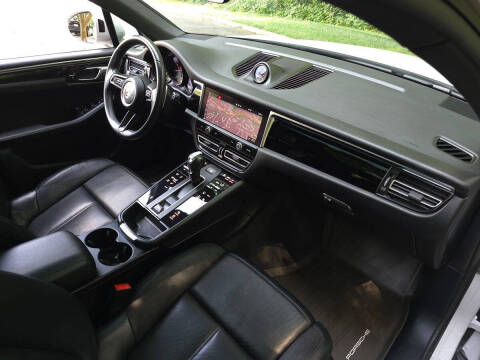 2023 Porsche Macan