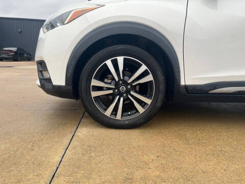 2019 Nissan Kicks SR