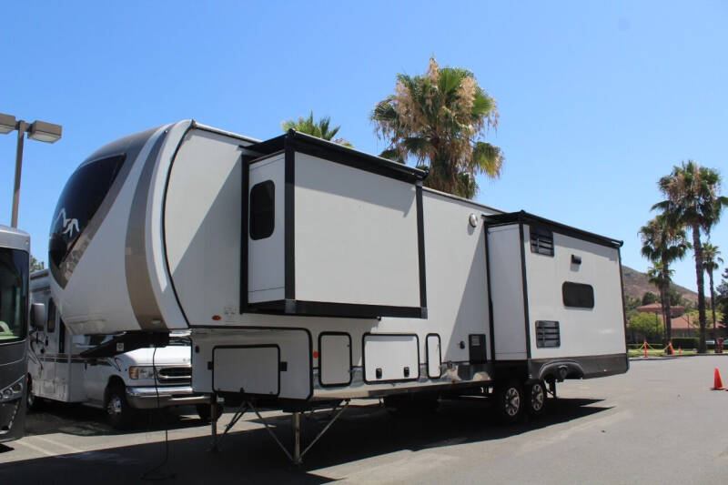 2019 Highland Ridge Mesa Ridge 314RLS for sale at Rancho Santa Margarita RV in Rancho Santa Margarita CA