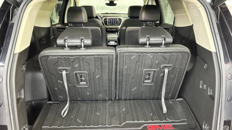 2022 GMC Acadia Denali