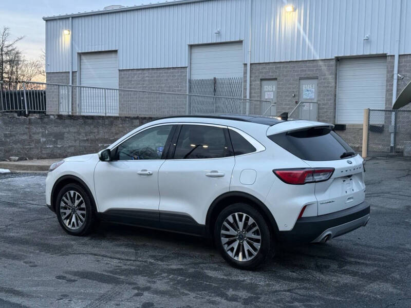 2020 Ford Escape Hybrid Titanium