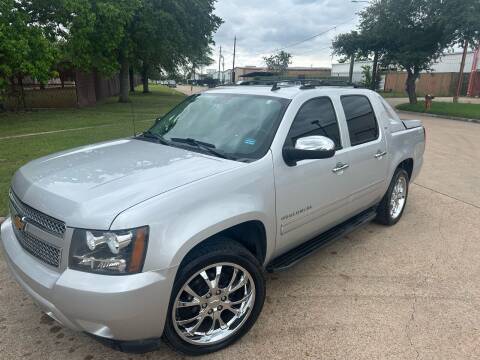 2012 Chevrolet Avalanche for sale at TWIN CITY MOTORS in Houston TX