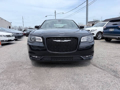 2017 Chrysler 300 S