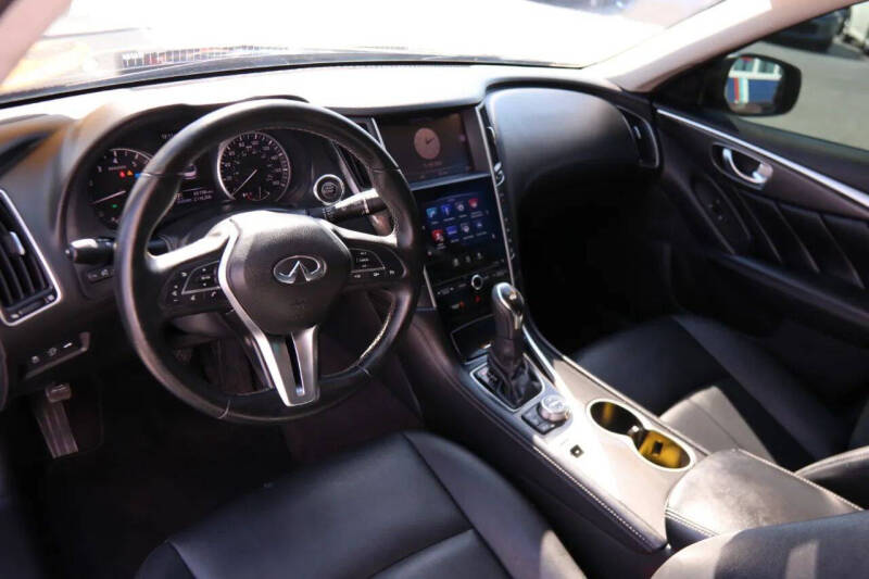 2018 Infiniti Q50 2.0T Luxe