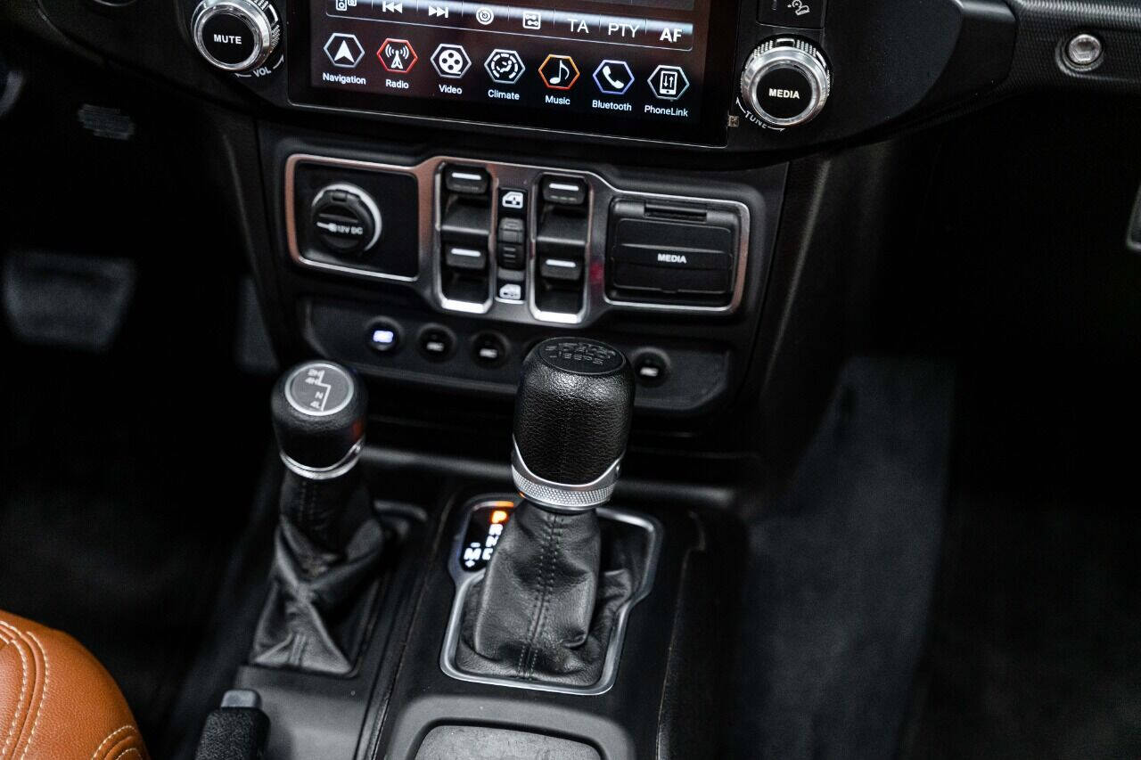 2020 JEEP Wrangler SUV / Crossover - $47,999