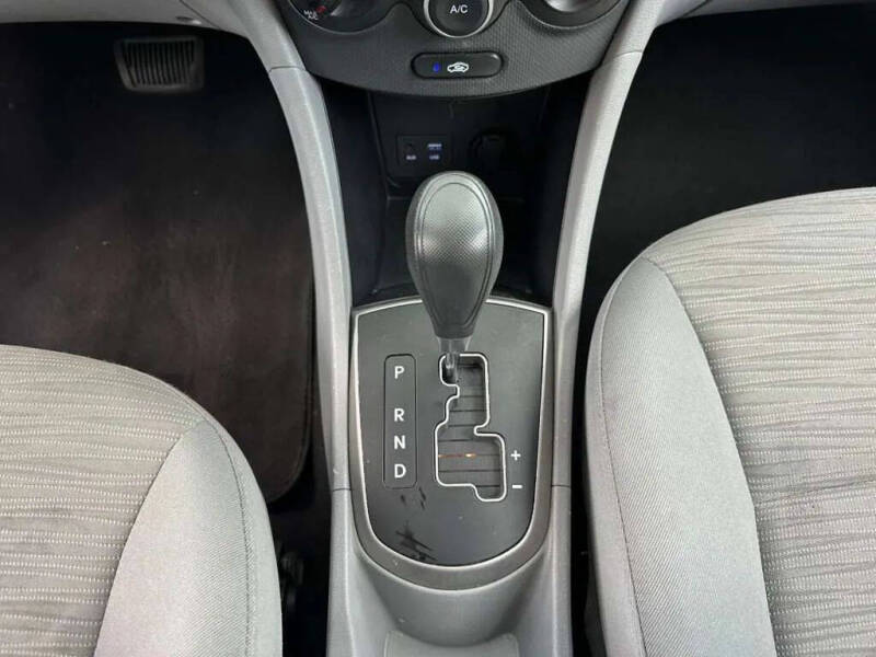 2015 Hyundai Accent GS