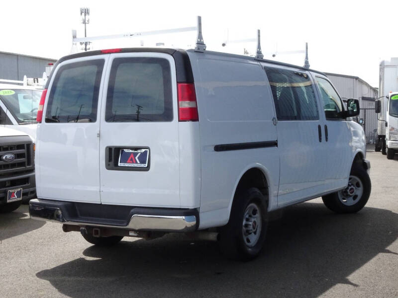 2006 GMC Savana 2500