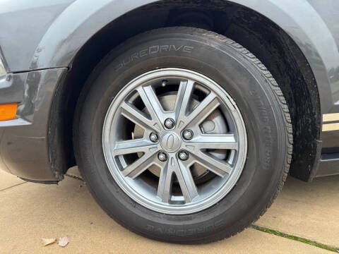 2009 Ford Mustang V6 Deluxe