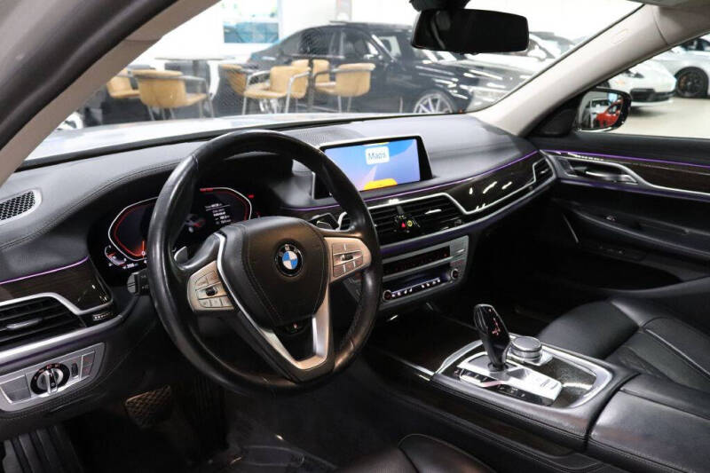 2020 BMW 7 Series 740i