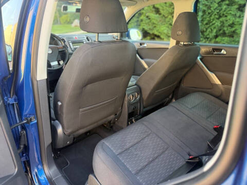 2009 Volkswagen Tiguan SE 4Motion