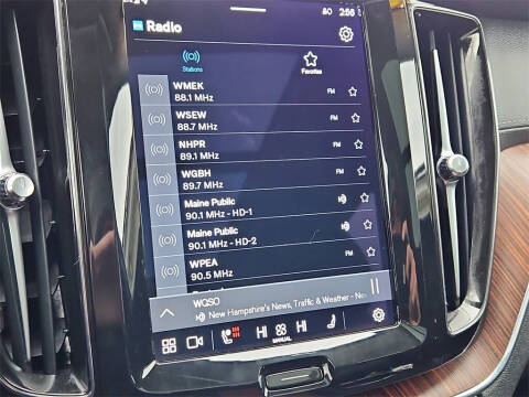 2023 Volvo XC60 B6 Ultimate Dark Theme