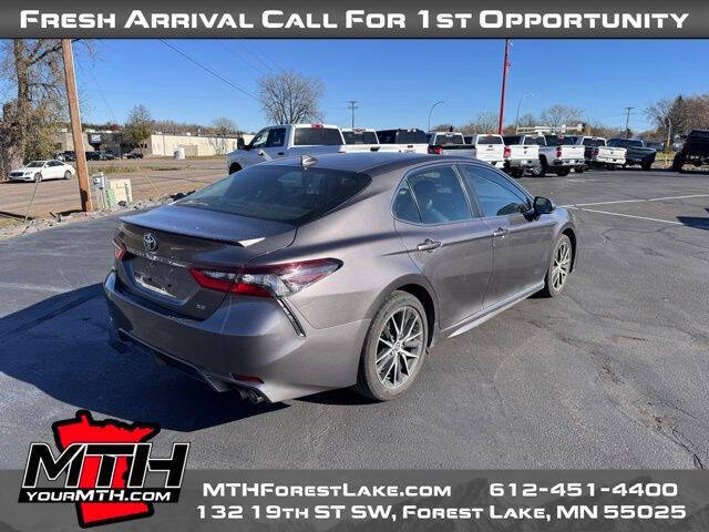 2022 Toyota Camry SE