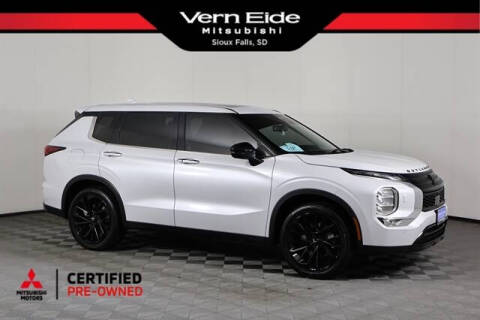 2022 Mitsubishi Outlander Black Edition