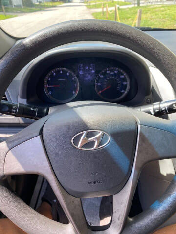 2016 Hyundai Accent SE