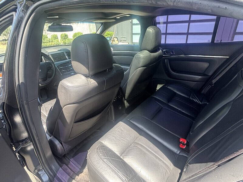 2014 Lincoln MKS