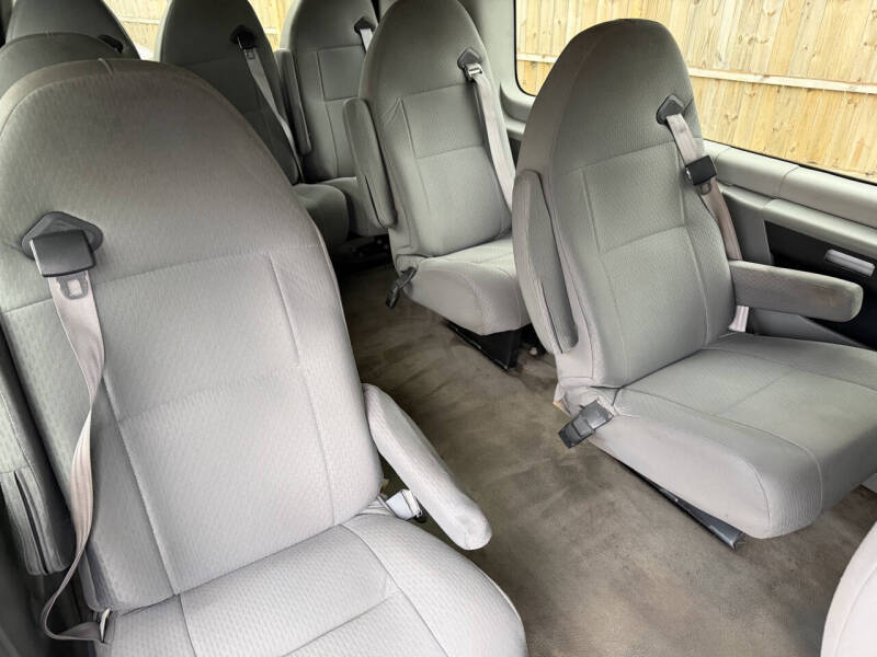 2013 Ford E-Series E-350 SD XLT