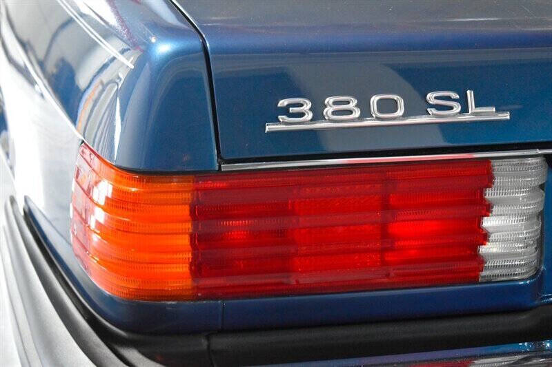 1983 Mercedes-Benz 380-Class 18