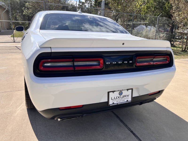 2016 Dodge Challenger R/T Plus